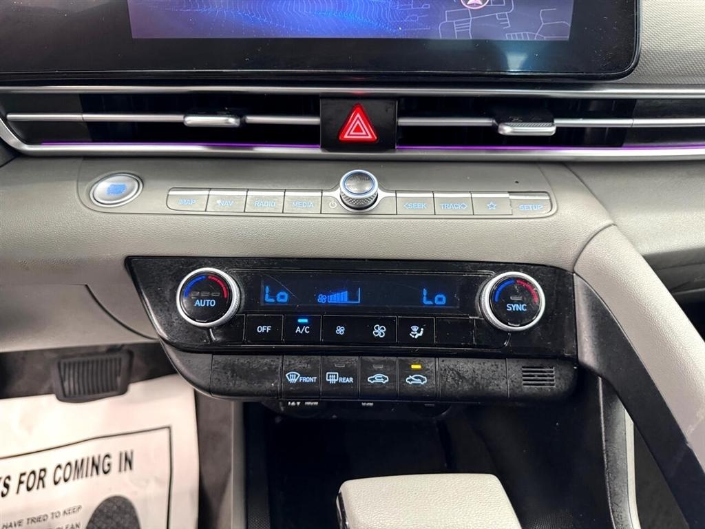 Hyundai Elantra SEL IVT 2024