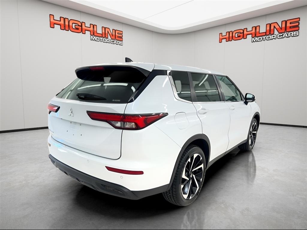 Mitsubishi Outlander ES S-AWC 2022