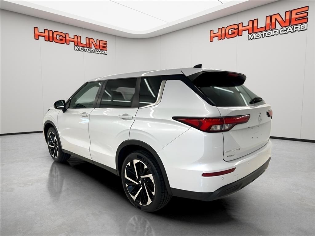Mitsubishi Outlander ES S-AWC 2022