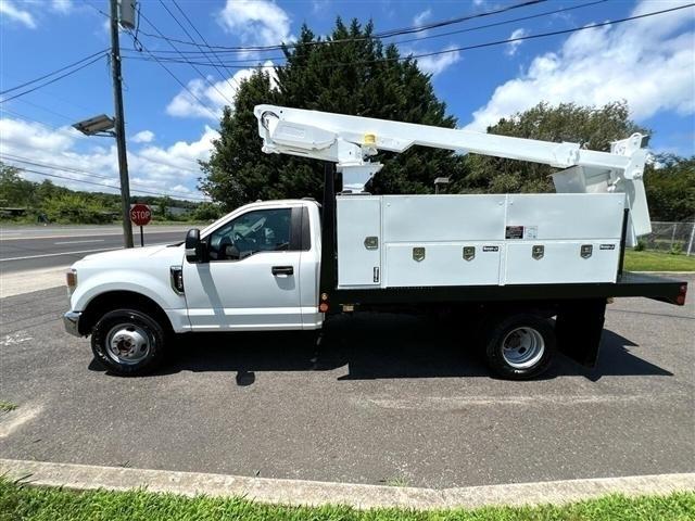 Ford Super Duty F-350 DRW XLT 4WD Reg Cab 145" WB 60" CA 2020