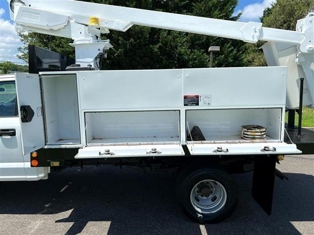 Ford Super Duty F-350 DRW XLT 4WD Reg Cab 145" WB 60" CA 2020