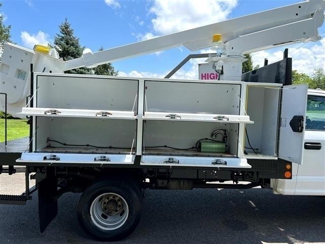 Ford Super Duty F-350 DRW XLT 4WD Reg Cab 145" WB 60" CA 2020