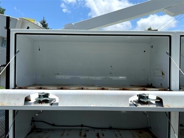 Ford Super Duty F-350 DRW XLT 4WD Reg Cab 145" WB 60" CA 2020