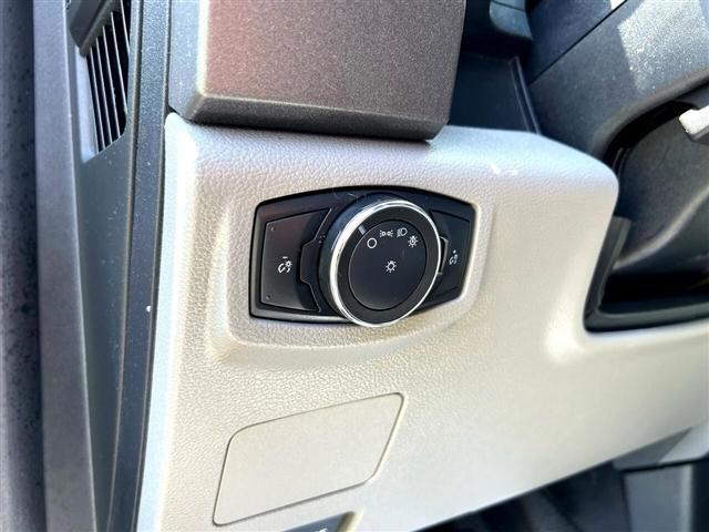 Ford Super Duty F-350 DRW XLT 4WD Reg Cab 145" WB 60" CA 2020