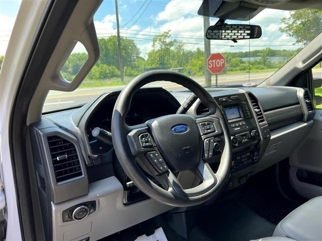 Ford Super Duty F-350 DRW XLT 4WD Reg Cab 145" WB 60" CA 2020