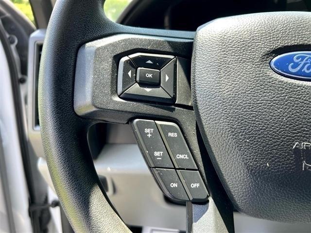 Ford Super Duty F-350 DRW XLT 4WD Reg Cab 145" WB 60" CA 2020