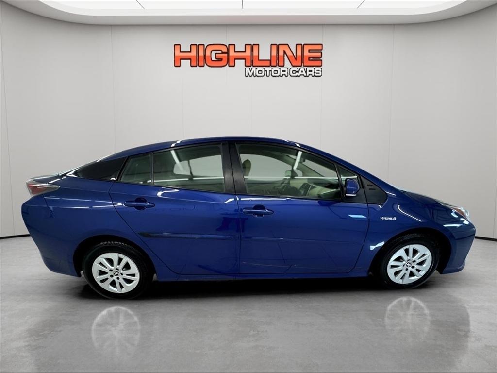 Toyota Prius 5dr HB Two (Natl) 2016