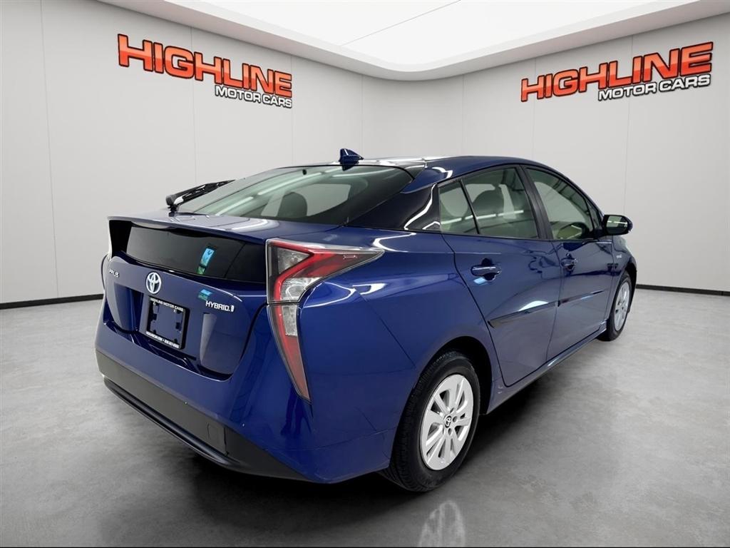 Toyota Prius 5dr HB Two (Natl) 2016