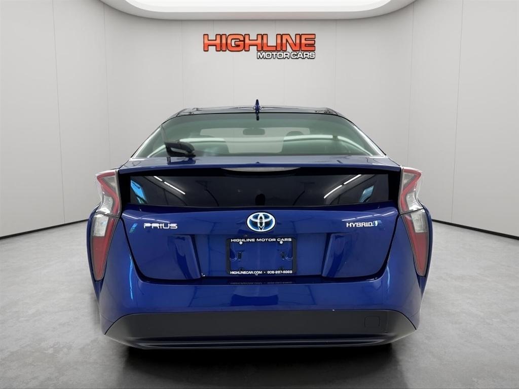 Toyota Prius 5dr HB Two (Natl) 2016