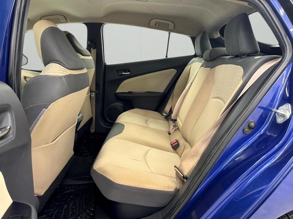 Toyota Prius 5dr HB Two (Natl) 2016