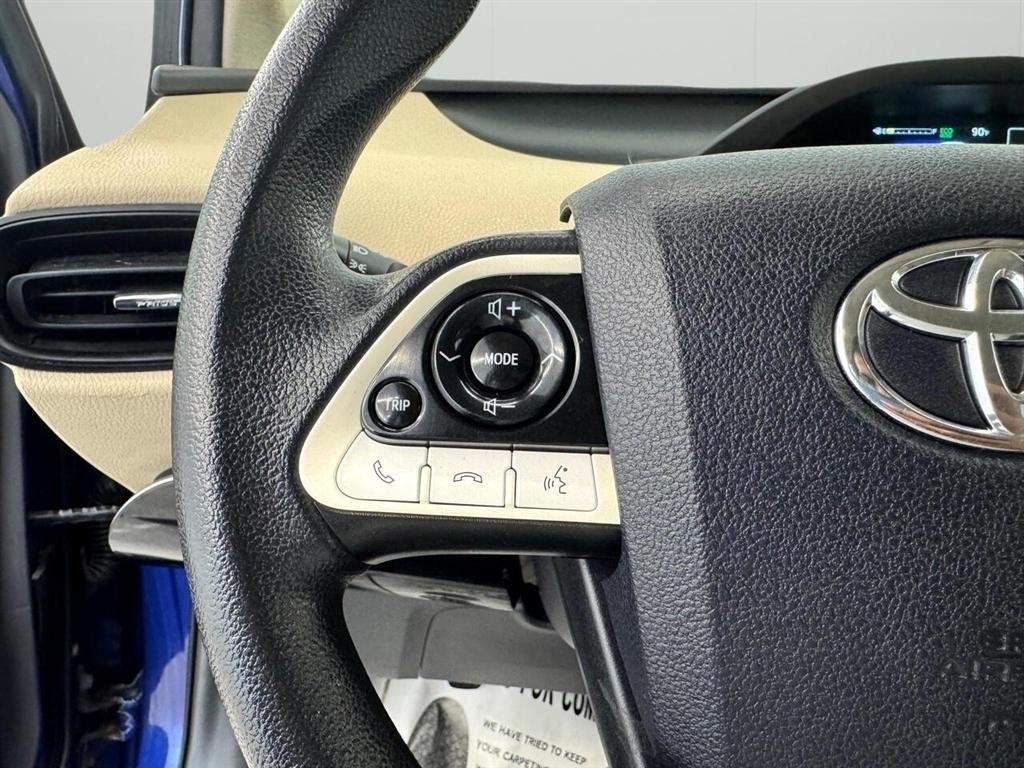 Toyota Prius 5dr HB Two (Natl) 2016