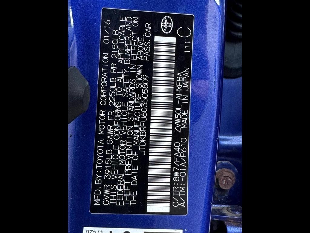 Toyota Prius 5dr HB Two (Natl) 2016
