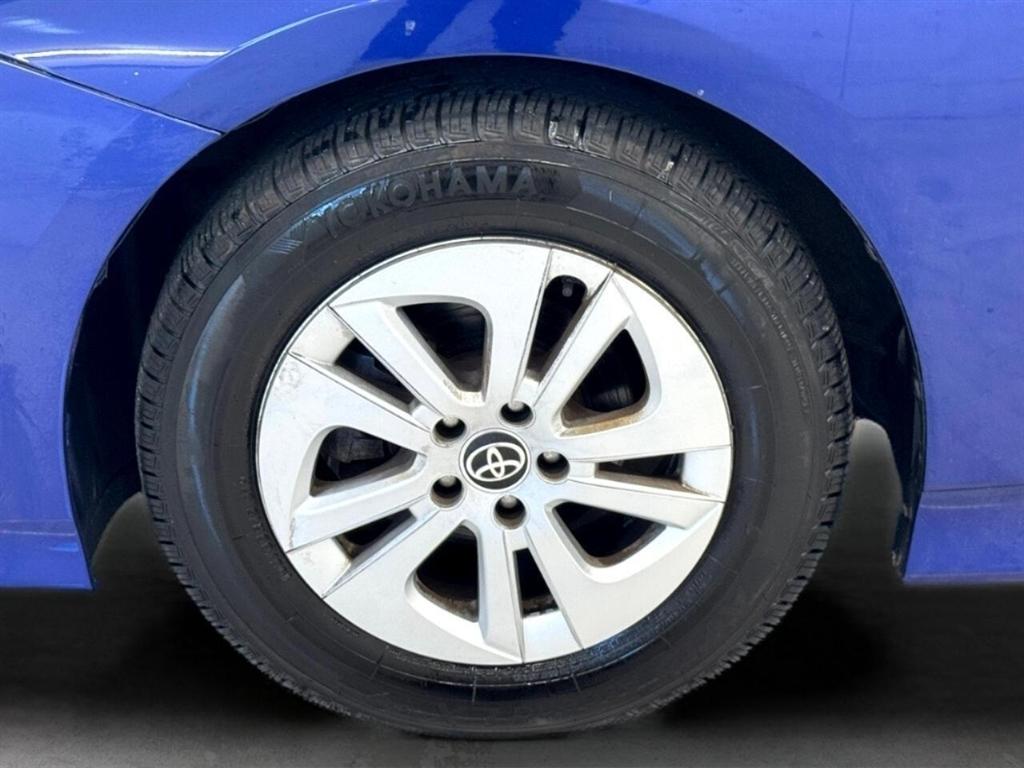 Toyota Prius 5dr HB Two (Natl) 2016