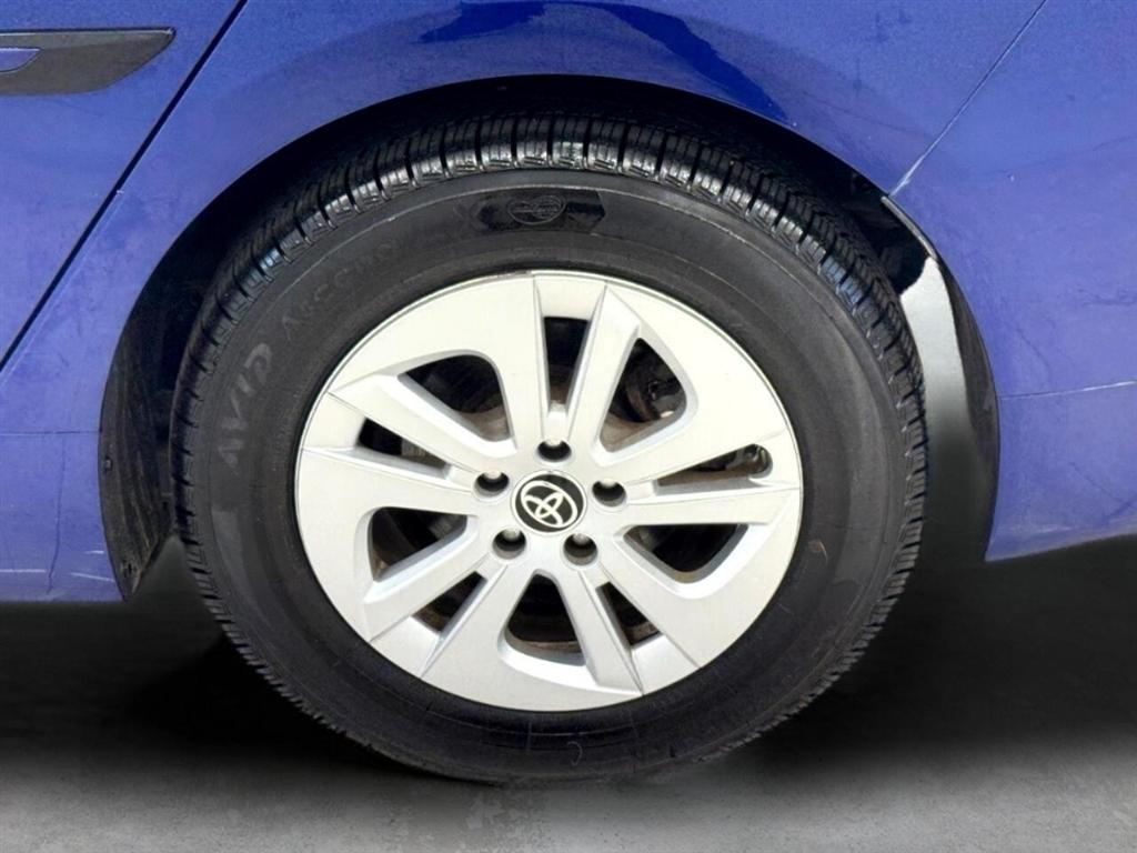 Toyota Prius 5dr HB Two (Natl) 2016