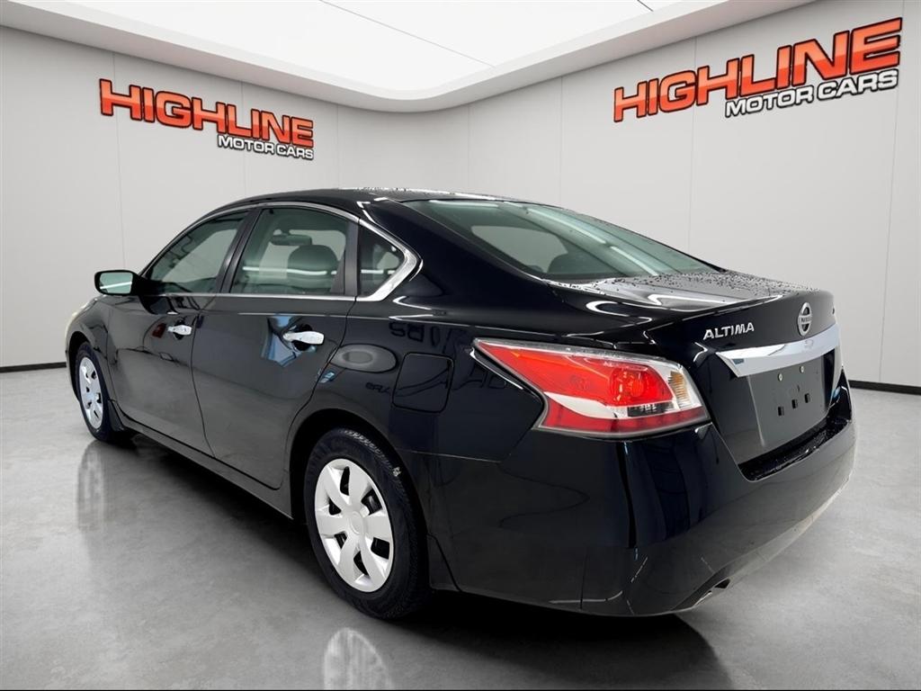 Nissan Altima 4dr Sdn I4 2.5 S 2014