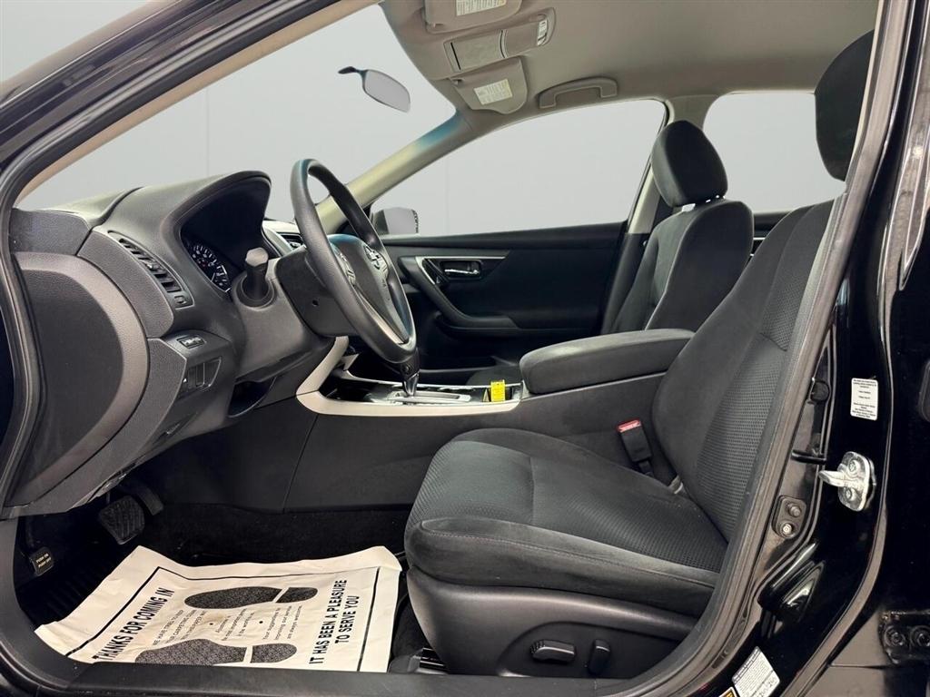 Nissan Altima 4dr Sdn I4 2.5 S 2014