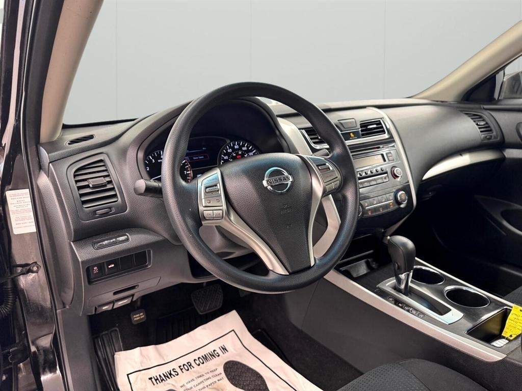 Nissan Altima 4dr Sdn I4 2.5 S 2014