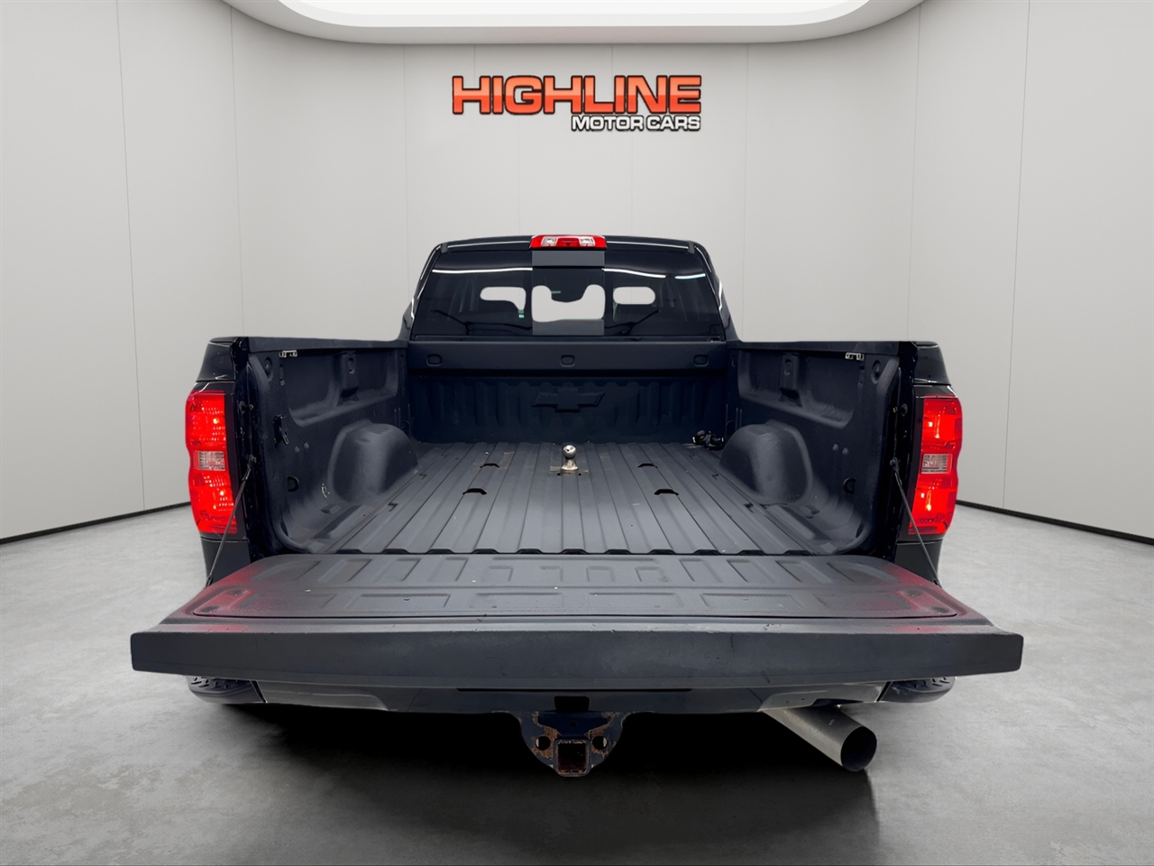 Chevrolet Silverado 3500HD 4WD Crew Cab 153.7" High Country 2019 Chevrolet Silverado 3500HD 4WD Crew Cab 153.7" High Country 2019