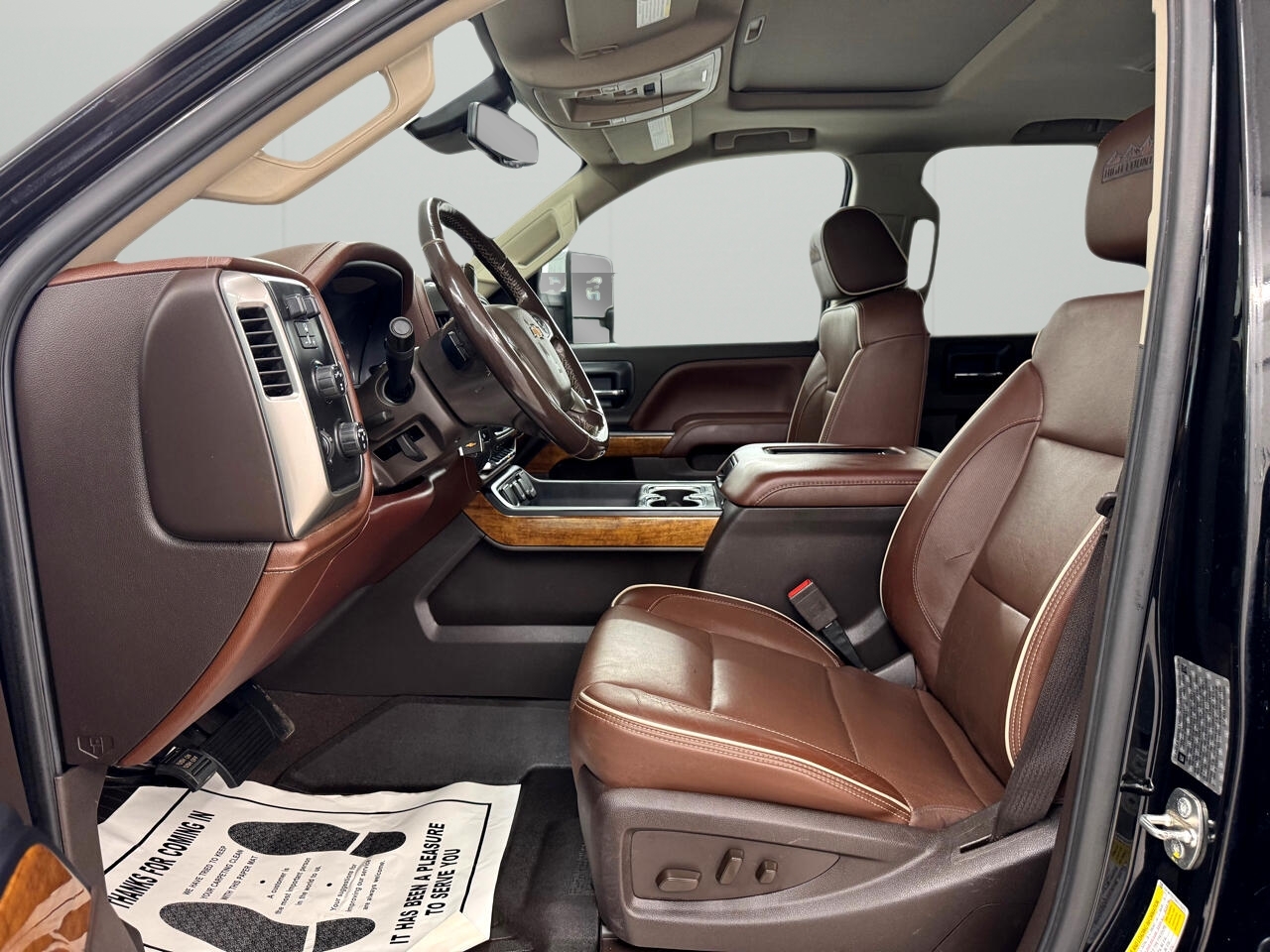 Chevrolet Silverado 3500HD 4WD Crew Cab 153.7" High Country 2019 Chevrolet Silverado 3500HD 4WD Crew Cab 153.7" High Country 2019