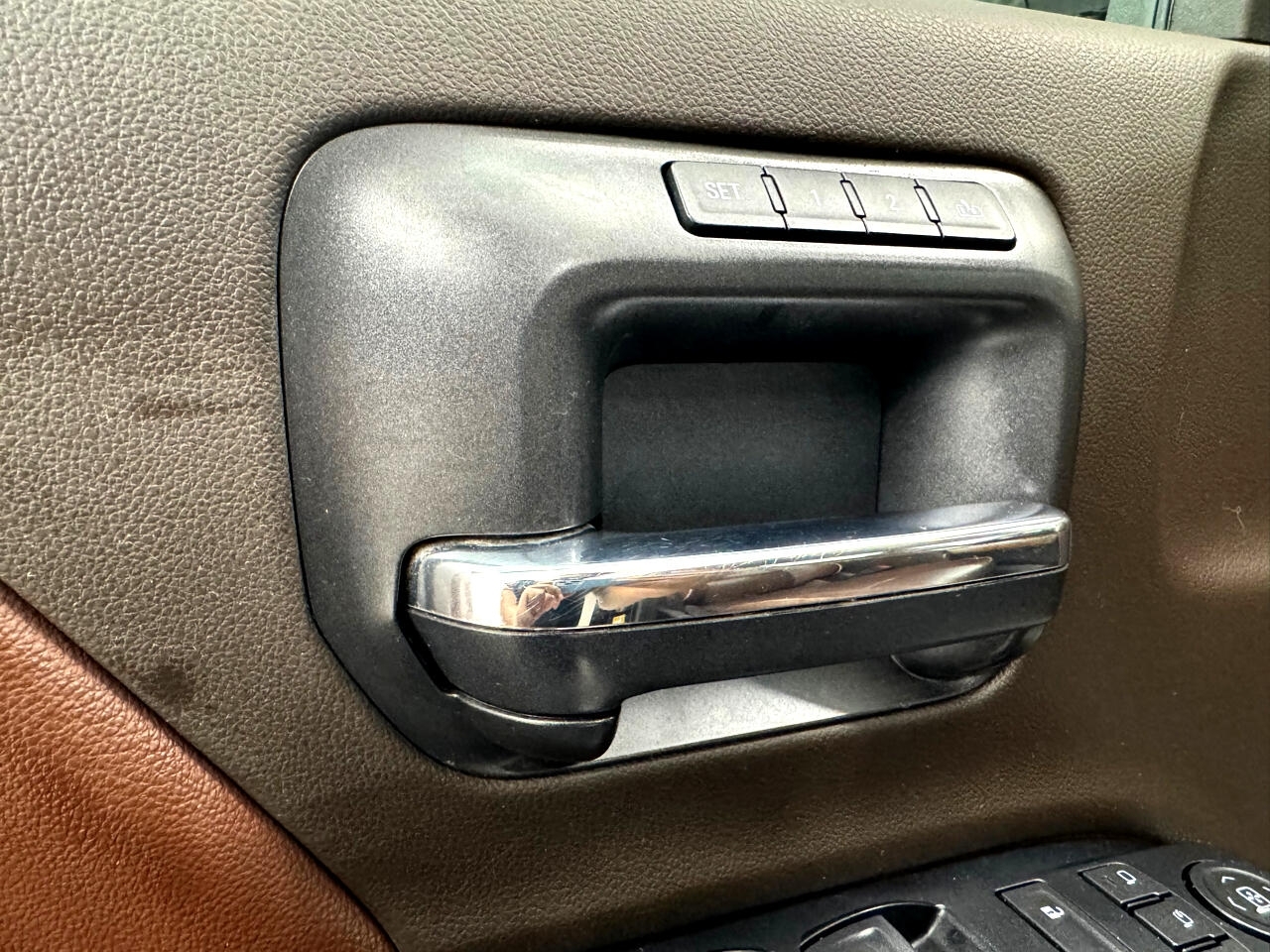 Chevrolet Silverado 3500HD 4WD Crew Cab 153.7" High Country 2019 Chevrolet Silverado 3500HD 4WD Crew Cab 153.7" High Country 2019