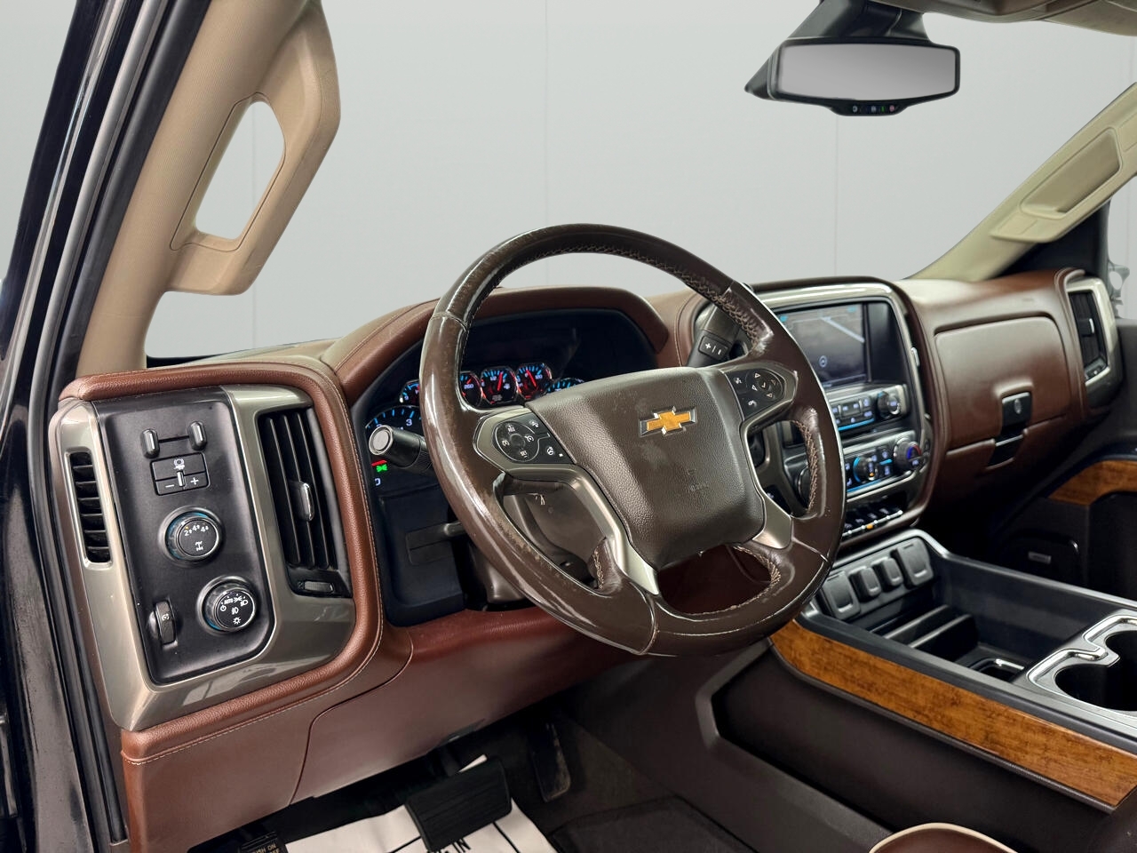 Chevrolet Silverado 3500HD 4WD Crew Cab 153.7" High Country 2019 Chevrolet Silverado 3500HD 4WD Crew Cab 153.7" High Country 2019