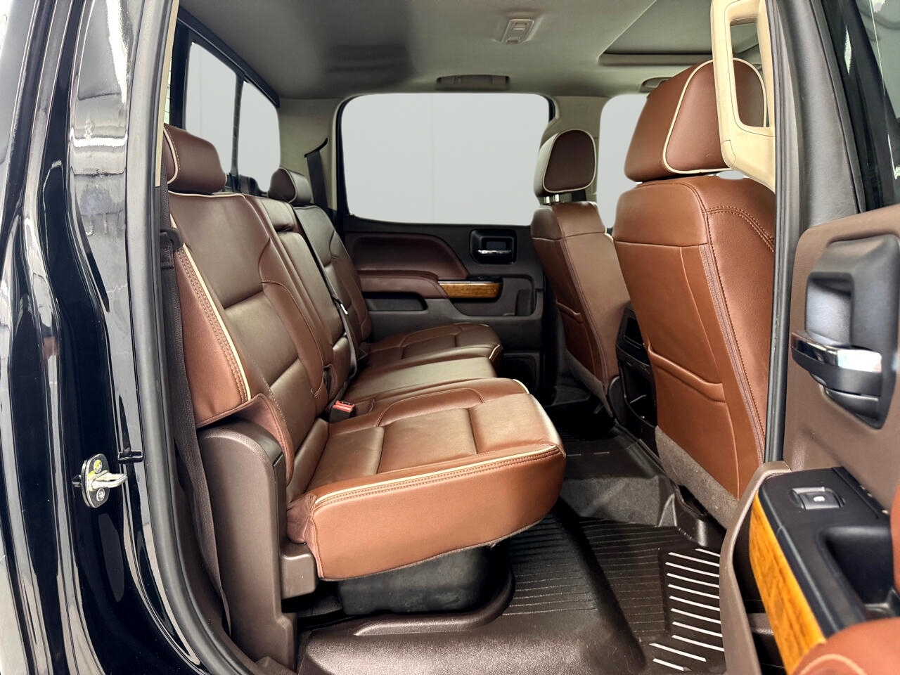 Chevrolet Silverado 3500HD 4WD Crew Cab 153.7" High Country 2019 Chevrolet Silverado 3500HD 4WD Crew Cab 153.7" High Country 2019