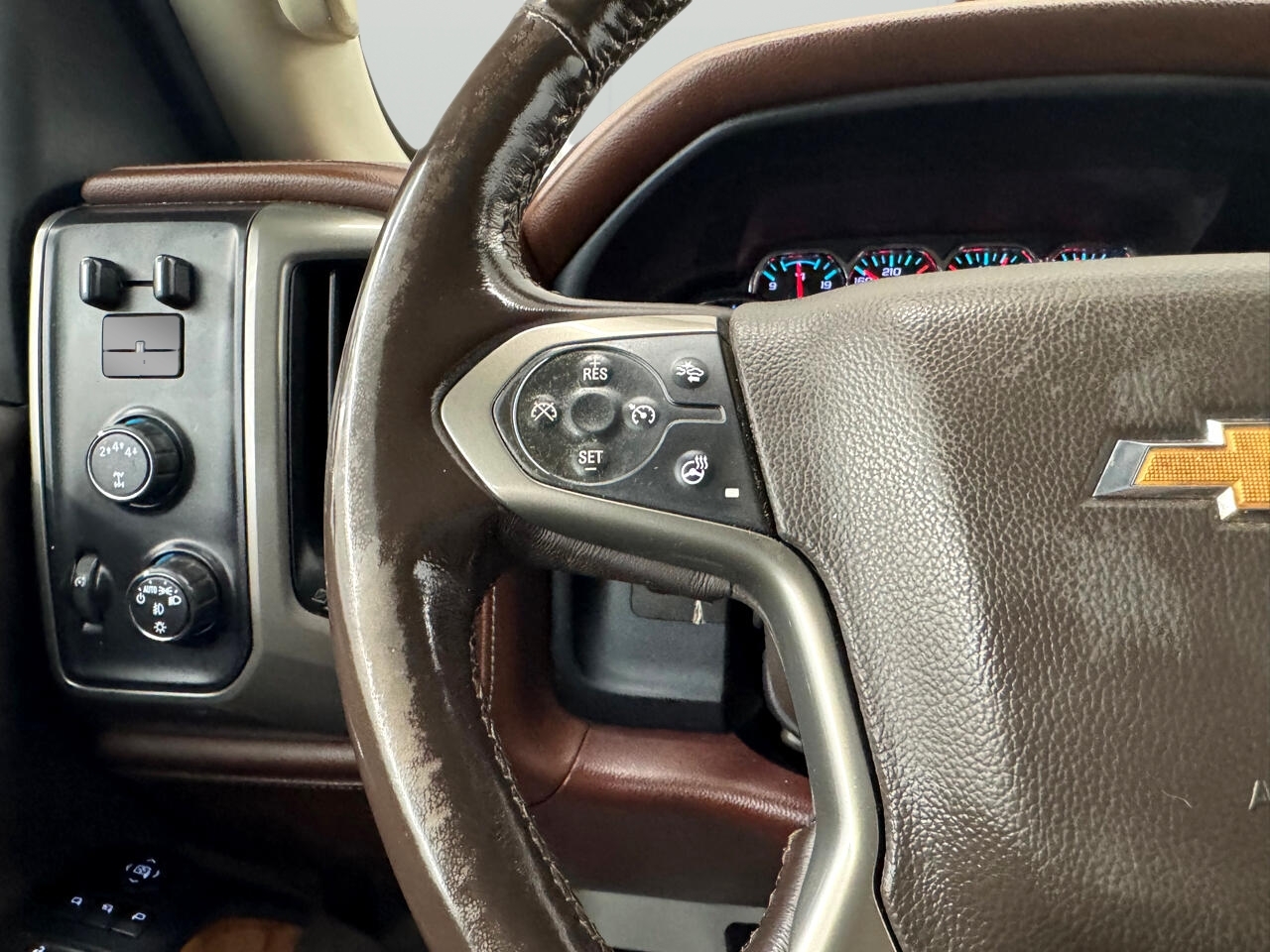 Chevrolet Silverado 3500HD 4WD Crew Cab 153.7" High Country 2019 Chevrolet Silverado 3500HD 4WD Crew Cab 153.7" High Country 2019