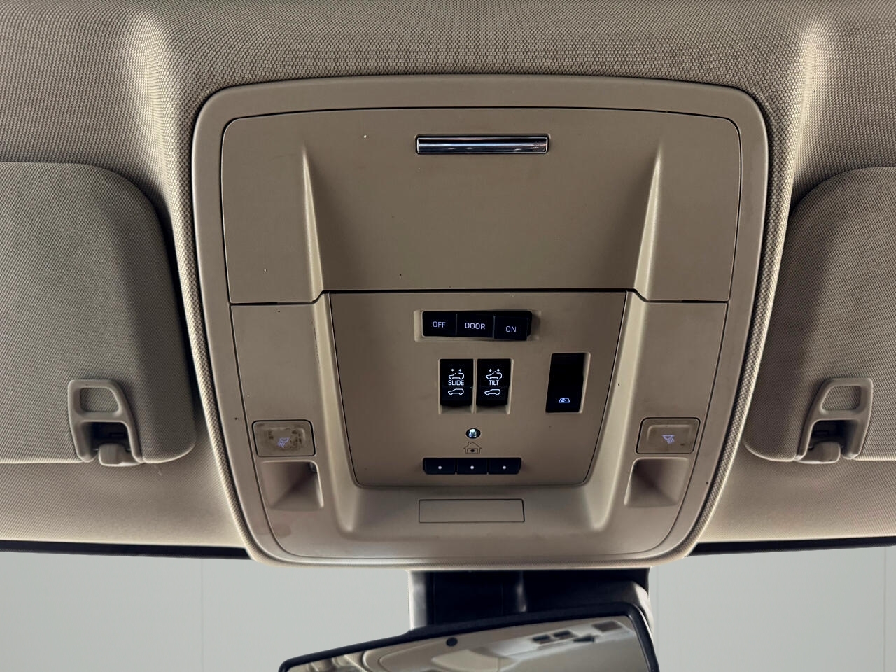 Chevrolet Silverado 3500HD 4WD Crew Cab 153.7" High Country 2019 Chevrolet Silverado 3500HD 4WD Crew Cab 153.7" High Country 2019