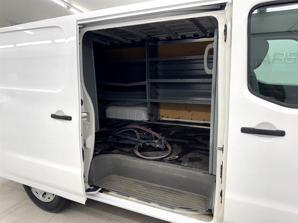 Nissan NV Cargo NV1500 Standard Roof V6 SV 2021
