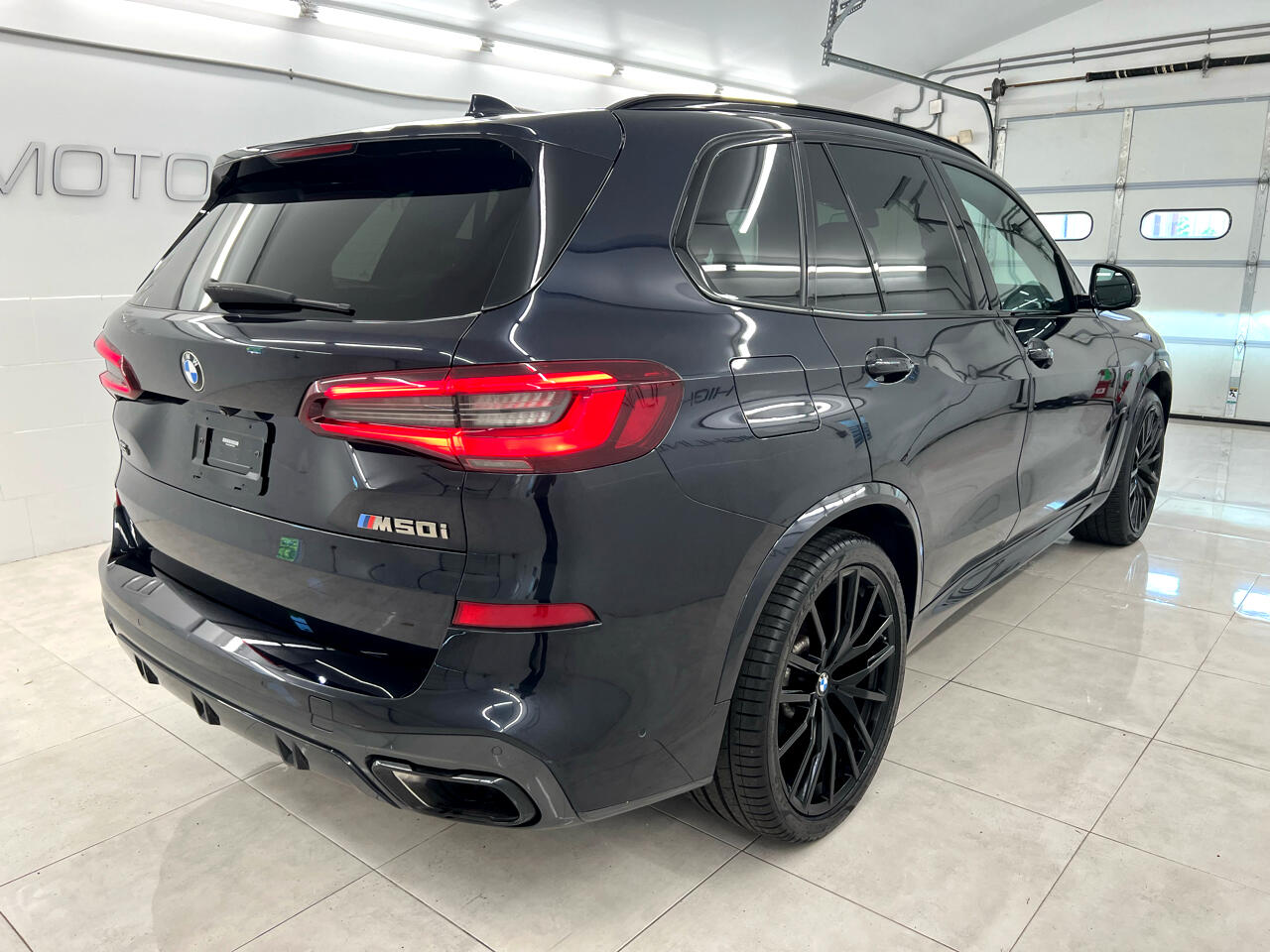 2021 Bmw X5 M50i photo 2