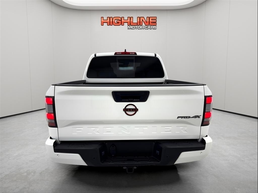 Nissan Frontier Crew Cab 4x4 PRO-4X Auto 2022