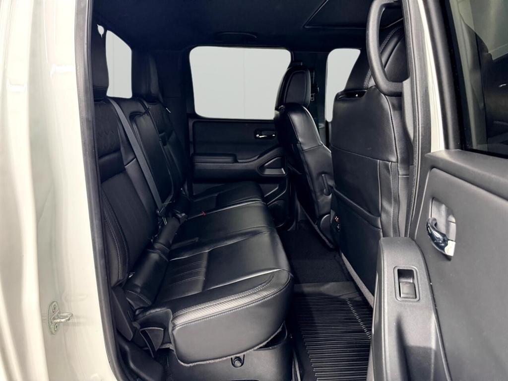 Nissan Frontier Crew Cab 4x4 PRO-4X Auto 2022