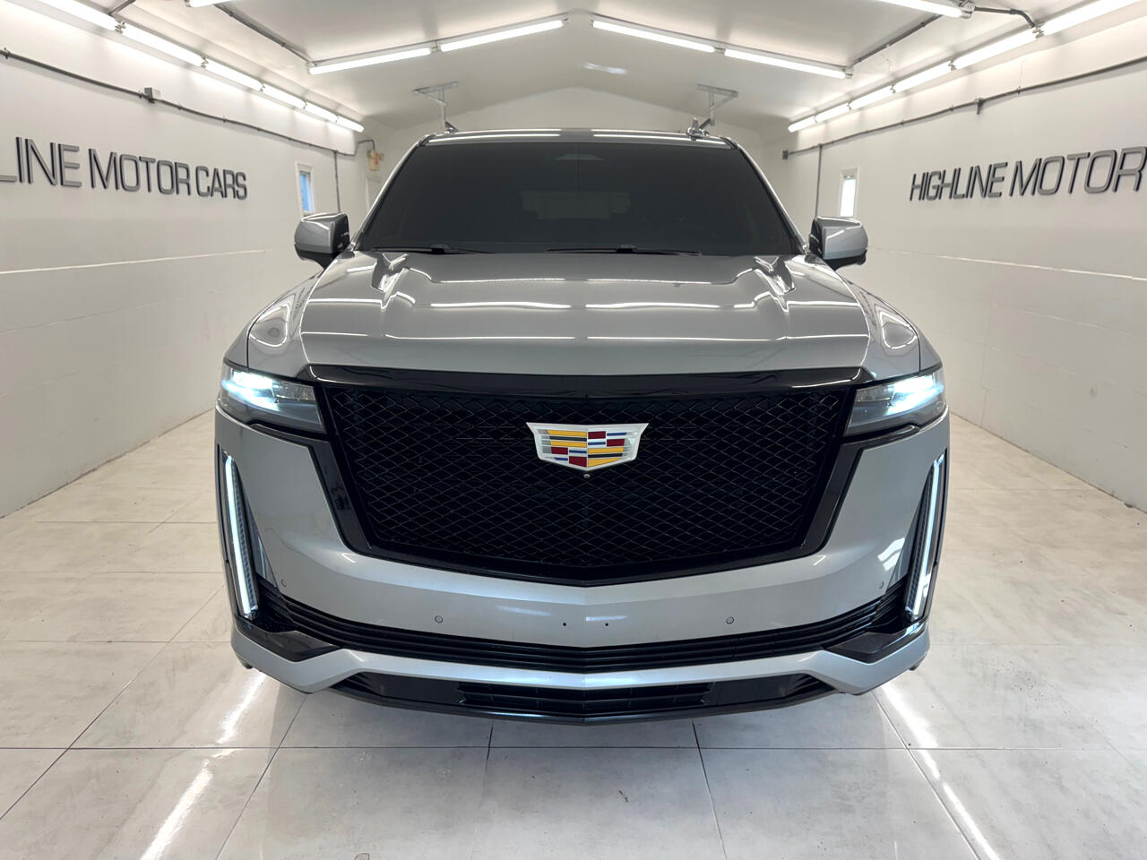 2023 Cadillac Escalade ESV Sport photo 2
