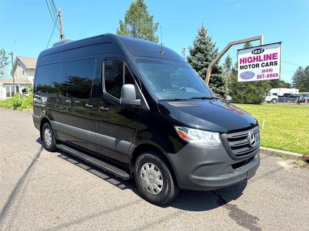 Mercedes-Benz Sprinter Passenger Van 2500 High Roof V6 144" RWD 2019