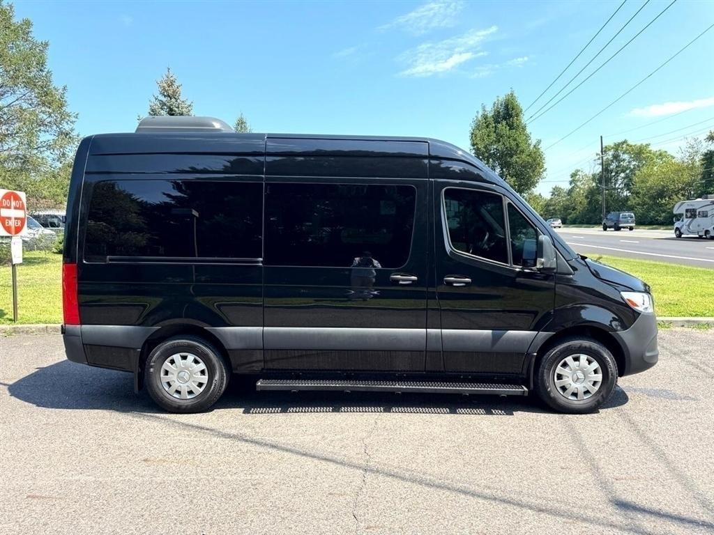 Mercedes-Benz Sprinter Passenger Van 2500 High Roof V6 144" RWD 2019