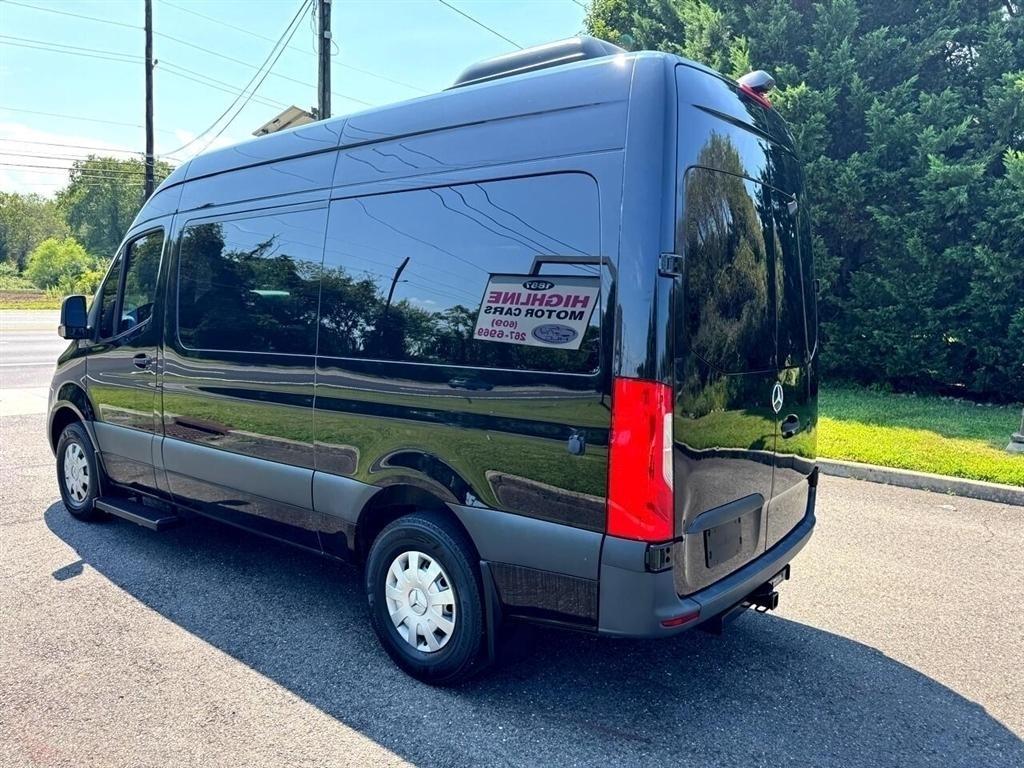 Mercedes-Benz Sprinter Passenger Van 2500 High Roof V6 144" RWD 2019