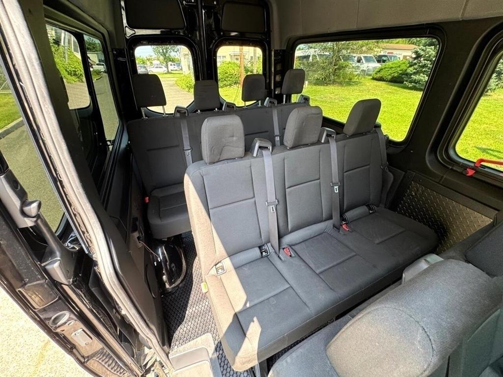 Mercedes-Benz Sprinter Passenger Van 2500 High Roof V6 144" RWD 2019