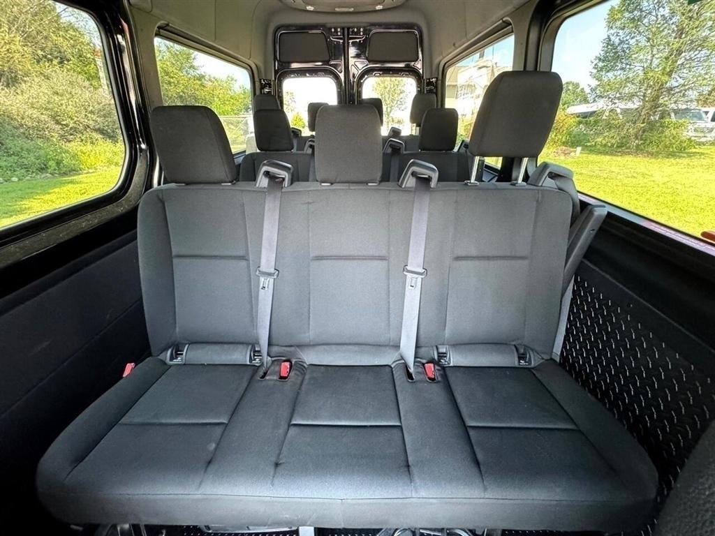Mercedes-Benz Sprinter Passenger Van 2500 High Roof V6 144" RWD 2019