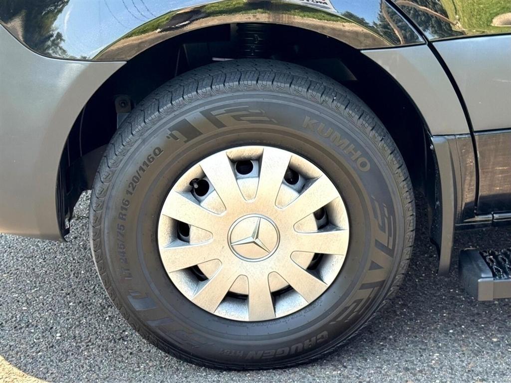 Mercedes-Benz Sprinter Passenger Van 2500 High Roof V6 144" RWD 2019