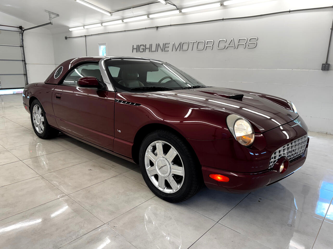 2004 Ford Thunderbird Premium photo 3
