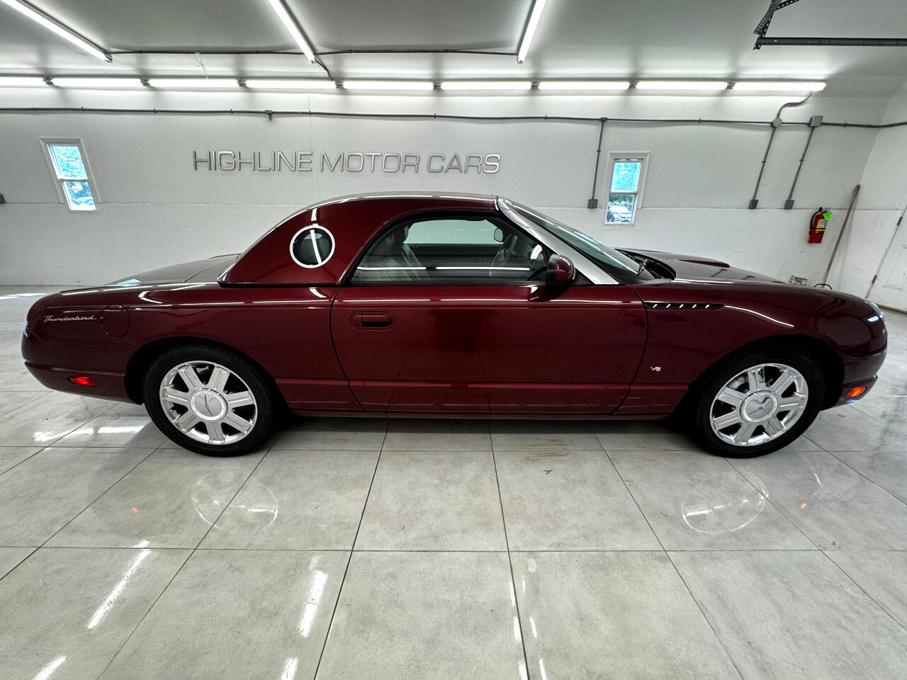 2004 Ford Thunderbird Premium photo 4