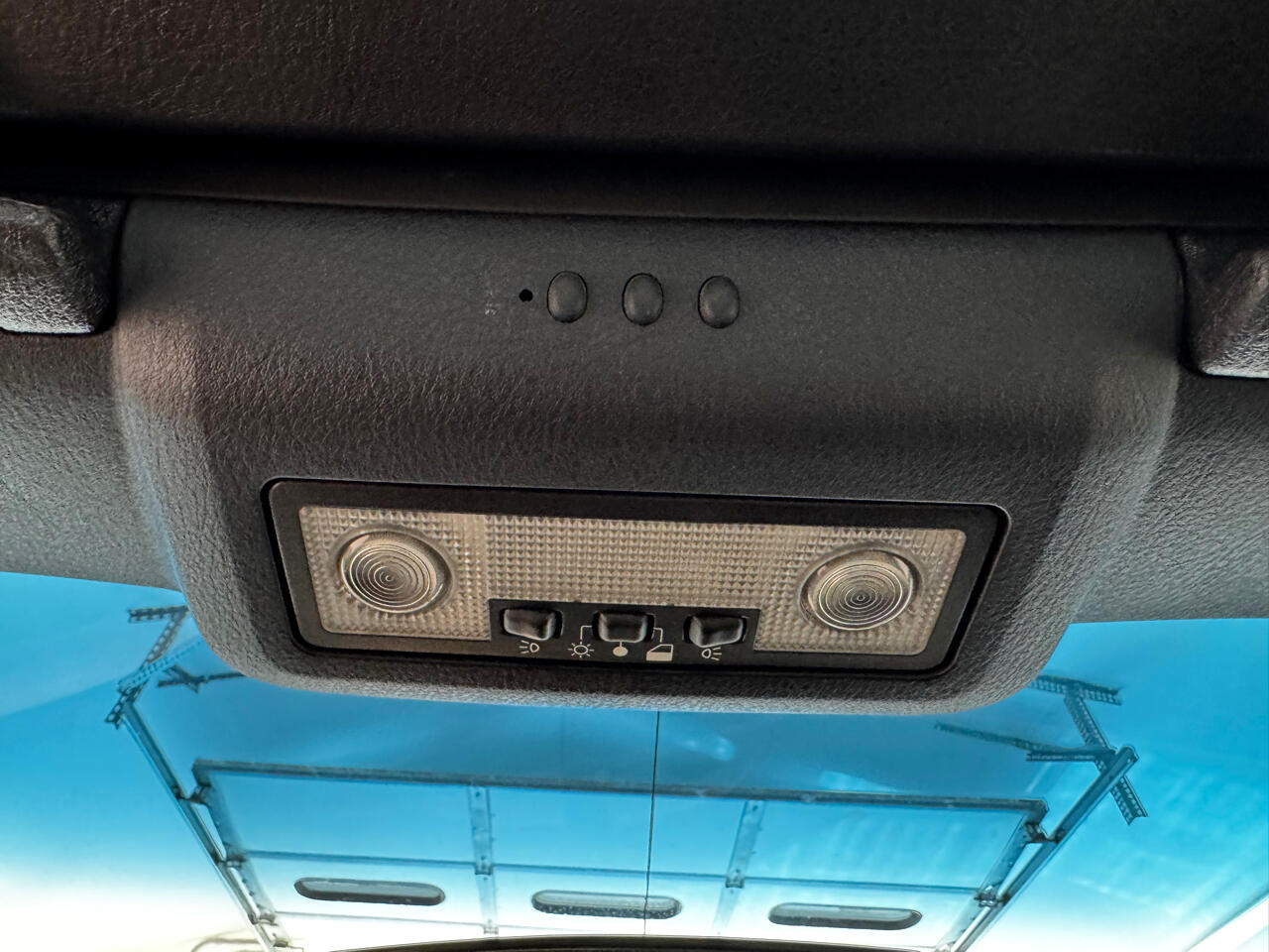 2004 Ford Thunderbird Premium photo 20