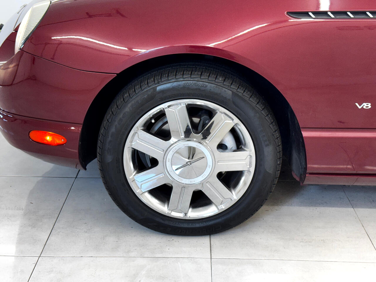 2004 Ford Thunderbird Premium photo 22