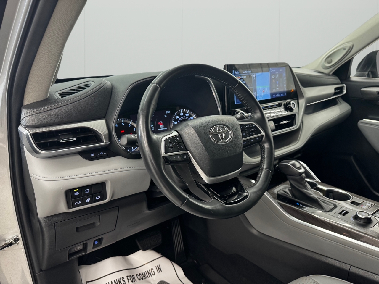 Toyota Highlander Platinum AWD (Natl) 2022 Toyota Highlander Platinum AWD (Natl) 2022