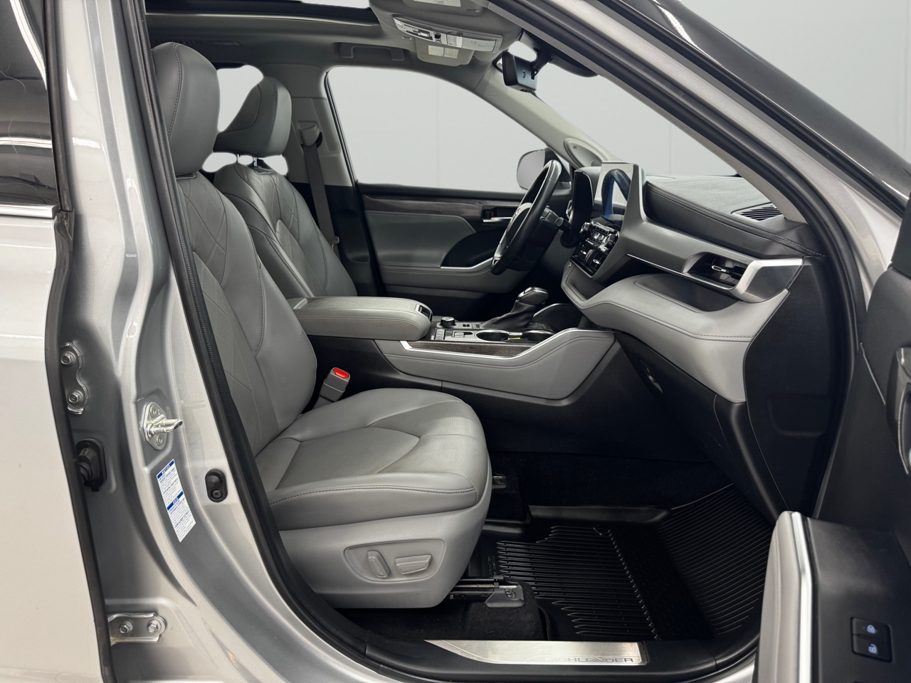 Toyota Highlander Platinum AWD (Natl) 2022 Toyota Highlander Platinum AWD (Natl) 2022