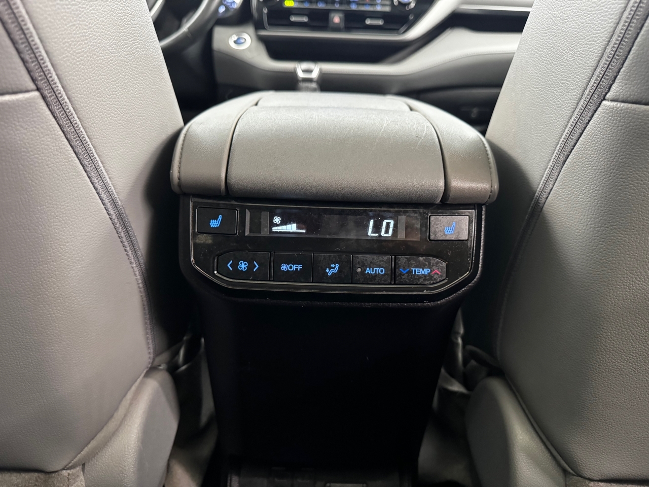 Toyota Highlander Platinum AWD (Natl) 2022 Toyota Highlander Platinum AWD (Natl) 2022