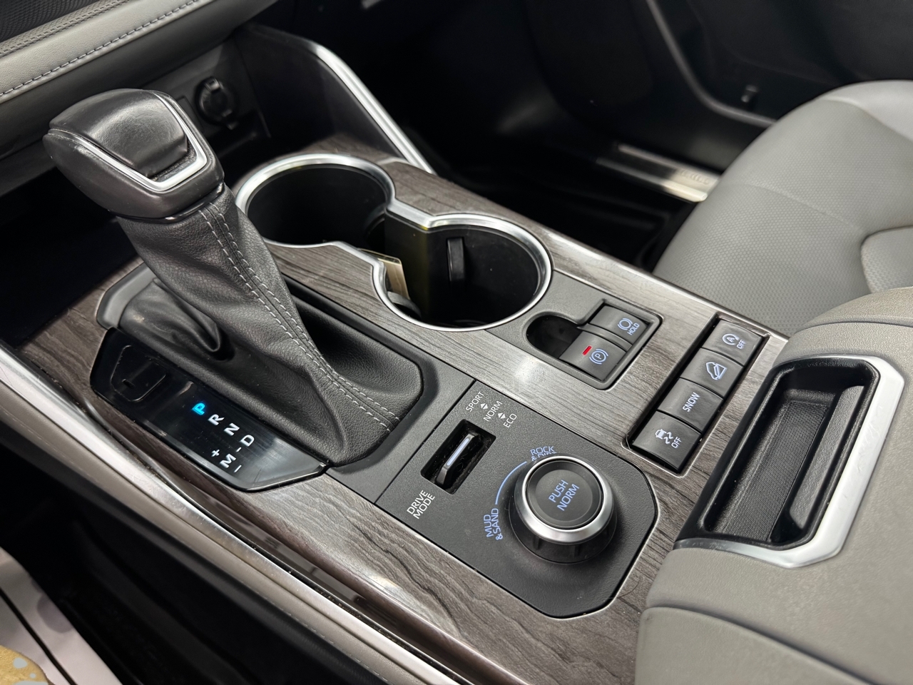 Toyota Highlander Platinum AWD (Natl) 2022 Toyota Highlander Platinum AWD (Natl) 2022