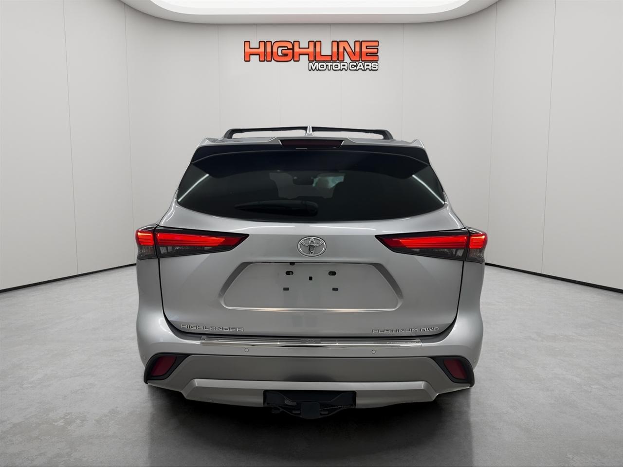 Toyota Highlander Platinum AWD (Natl) 2022