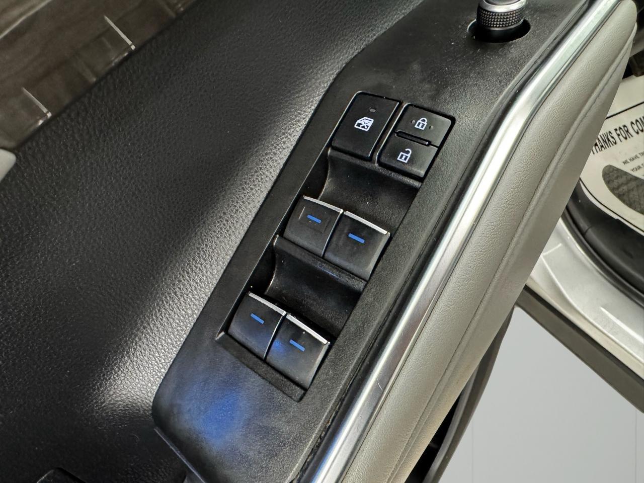 Toyota Highlander Platinum AWD (Natl) 2022