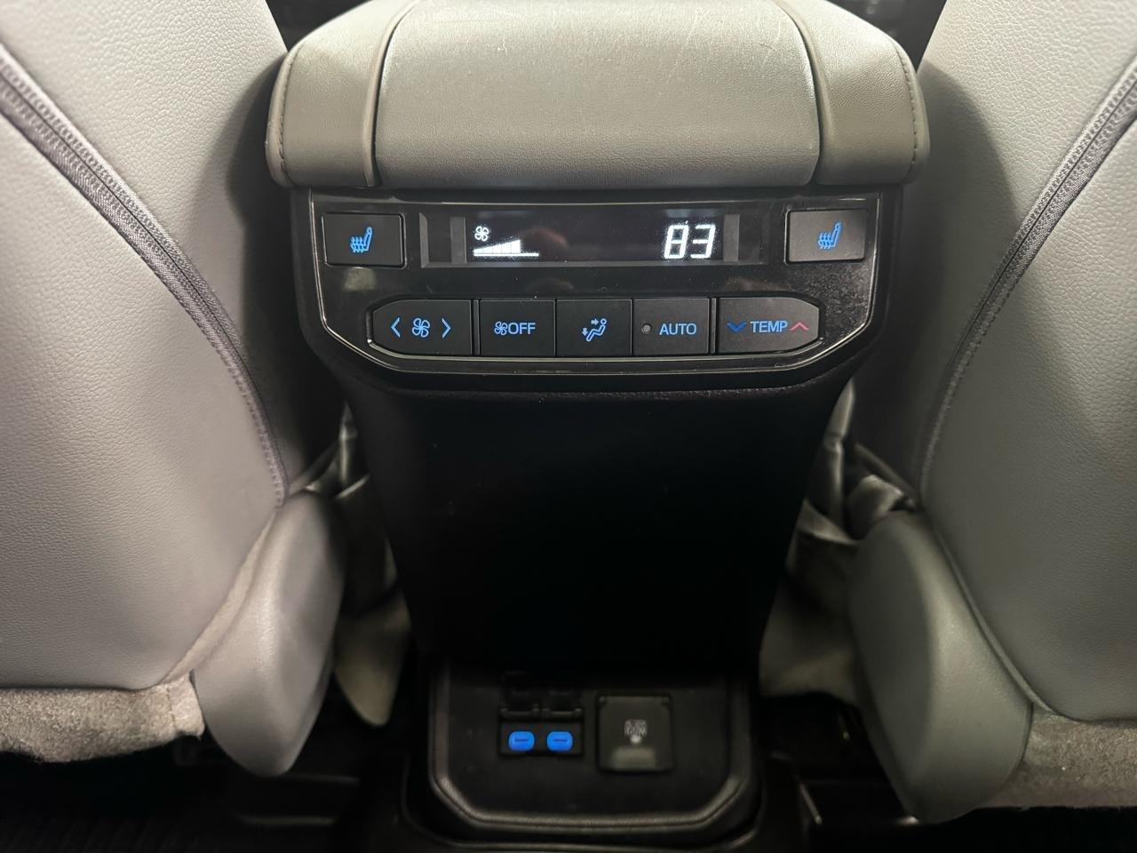 Toyota Highlander Platinum AWD (Natl) 2022